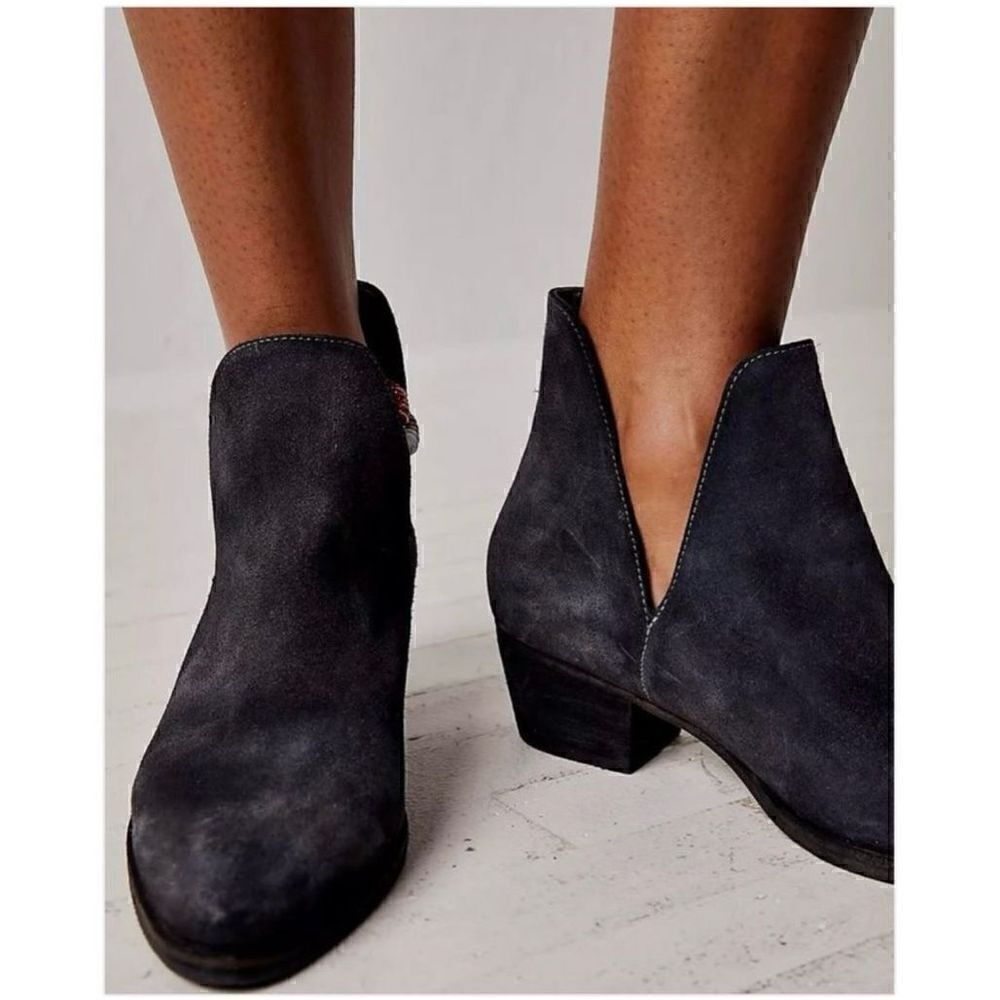 FREE PEOPLE Stylish Black Ankle Boots for Women